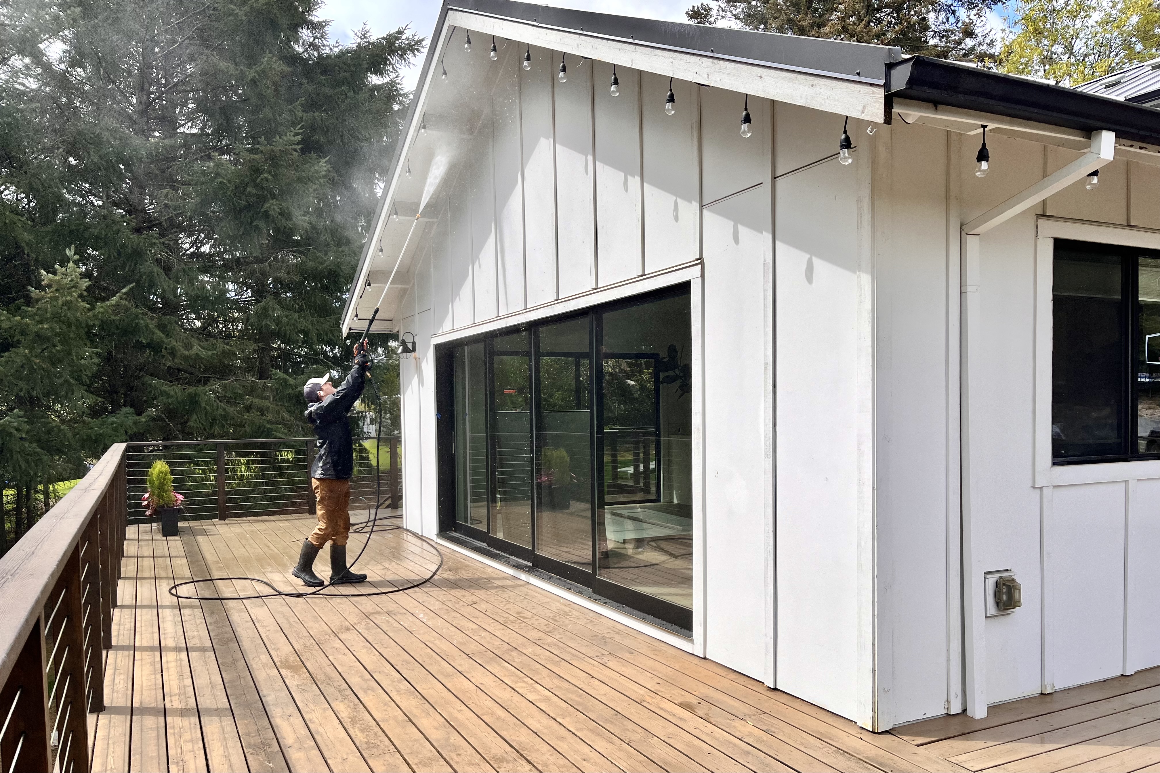 Felt Pressure Washing team on the job